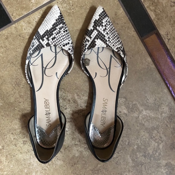 Sam & Libby Shoes - Sam and Libby pointes toe flats. Sz.8